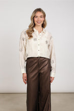 Afbeelding in Gallery-weergave laden, AaliyaBlouseEmbroideryNKF0215217OffWhite__1
