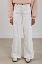 Afbeelding in Gallery-weergave laden, Abby Pants Denim Embroidery NKF09051 17 Off White
