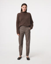 Afbeelding in Gallery-weergave laden, AlixPants262P103201Taupe__3
