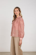 Afbeelding in Gallery-weergave laden, AntonellaBlousePailletFlowerNKF02156336Rose__2
