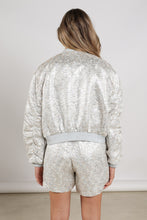 Afbeelding in Gallery-weergave laden, BabetteBomberNKS13096374SIlver_Camel__2
