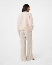 Afbeelding in Gallery-weergave laden, Billy Cardigan 252P061 260 Creme
