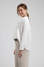 Afbeelding in Gallery-weergave laden, CameliablouseCR0424102White__2
