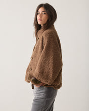 Afbeelding in Gallery-weergave laden, CapejacketBouclewool1s1336-12578000756-Sepiabrown__2
