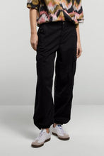 Afbeelding in Gallery-weergave laden, Cargo pant technical stretch twill 4s2581-11913 990 Black
