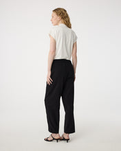 Afbeelding in Gallery-weergave laden, CaroPants261P155900Black__3
