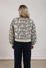 Afbeelding in Gallery-weergave laden, CharlieBomberCrossNKS13107296Sand_Navy__3
