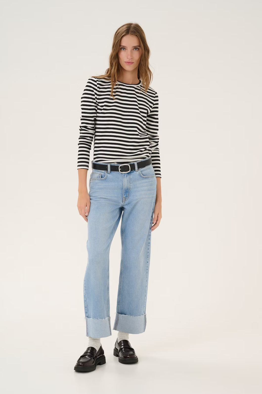 DallasMW 139 High Straight Y 10704172 100045 Light Blue Wash