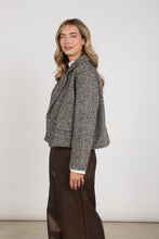 Afbeelding in Gallery-weergave laden, DaphneJacketHerringboneNKF13096390Chocolate_Sand__2

