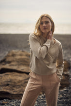 Afbeelding in Gallery-weergave laden, Fifi Pullover NKF03039 9 Sand
