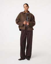 Afbeelding in Gallery-weergave laden, FlynJacket262P145202Choco__3
