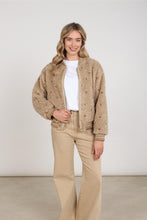 Afbeelding in Gallery-weergave laden, HennyJacketDotsNKF131149Sand__1
