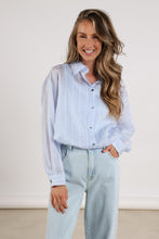 Afbeelding in Gallery-weergave laden, Iris Blouse Stripe NKF02011 270 Ice/Offwhite
