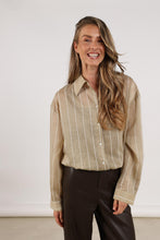 Afbeelding in Gallery-weergave laden, Iris Blouse Stripe NKF02011 273 Fango/Offwhite
