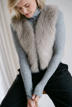 Afbeelding in Gallery-weergave laden, IslaA5 Fake fur gile Aimèe-20250019 Grey Grey
