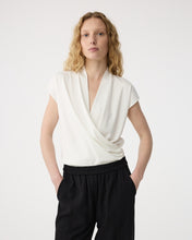 Afbeelding in Gallery-weergave laden, JetTop261P183102OffWhite__1
