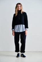Afbeelding in Gallery-weergave laden, JumperW26T130555navy__2
