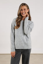 Afbeelding in Gallery-weergave laden, Kate Pullover NKF03001 21 Light grey
