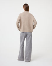 Afbeelding in Gallery-weergave laden, Kim Pullover 252P019 251 Sand

