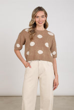 Afbeelding in Gallery-weergave laden, LaraPulloverDotsNKF0308060Taupe__1
