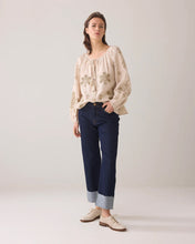 Afbeelding in Gallery-weergave laden, Long sleeve top Linen Heavy Embroidery  2s3224-11959 000702 - Pebble beige
