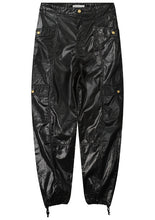 Afbeelding in Gallery-weergave laden, Loose cargo pants foil coated twill 4s2556-11968 000990 - Black
