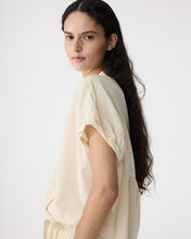 Afbeelding in Gallery-weergave laden, LotusBlouse261P157101Ivory__2
