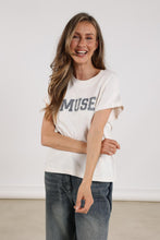 Afbeelding in Gallery-weergave laden, Lou Shirt NKF04005 219 Offwhite/Navy
