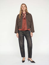 Afbeelding in Gallery-weergave laden, MMIrisHennyJacket184480160Delicioso__2
