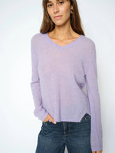 Afbeelding in Gallery-weergave laden, MMMapeSophiaV-NeckKnit182160280VioletTulip__1
