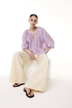 Afbeelding in Gallery-weergave laden, MarcytrousersM4104111Cream__2
