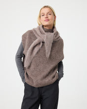 Afbeelding in Gallery-weergave laden, Nikita Scarf 252P059 216 Mocca
