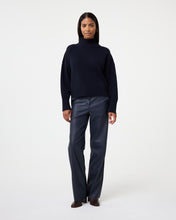 Afbeelding in Gallery-weergave laden, Nila Pullover 252P010 412 Night Blue
