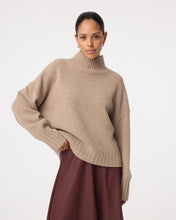 Afbeelding in Gallery-weergave laden, NilaPullover262P015221Hazel__1
