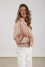 Afbeelding in Gallery-weergave laden, Noa Bomber NKF13036 266 Dusty Pink
