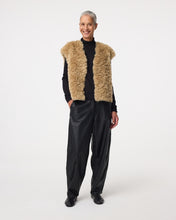 Afbeelding in Gallery-weergave laden, OpalWaistcoat262P163221Hazel__3
