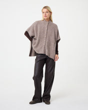 Afbeelding in Gallery-weergave laden, Pleunie Poncho 252P023 216 Mocca
