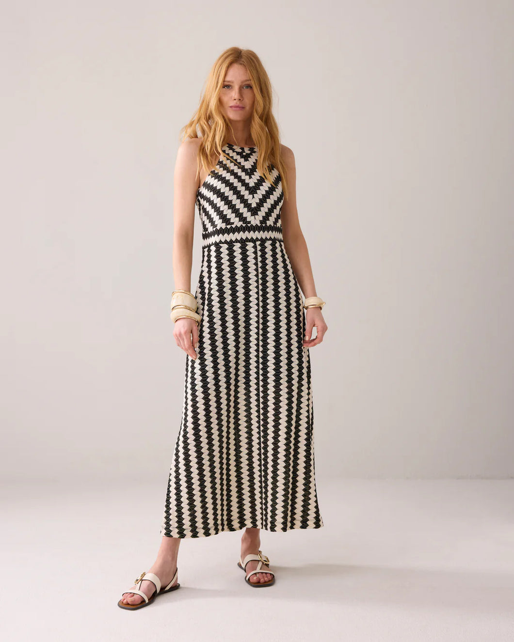 QUINTY: Long halter fine crochet dress 5s1613-30699 000985 - Black-Ivory