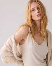 Afbeelding in Gallery-weergave laden, Reversible Singlet Metallic Coated Jersey 3s5102-30545 000702 - Pebble beige

