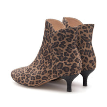Afbeelding in Gallery-weergave laden, Saga Zip S WS109 327 Leopard
