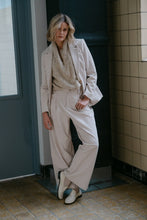 Afbeelding in Gallery-weergave laden, SanDiegoW6RibcordTrouserAimee-20260052Off-white__1
