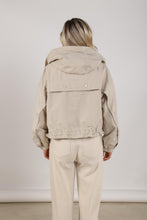Afbeelding in Gallery-weergave laden, SanneJacketNKS130999Sand__4
