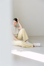 Afbeelding in Gallery-weergave laden, SilkeS6jeansAimee-20260020Yellow__2
