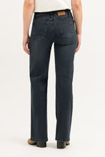 Afbeelding in Gallery-weergave laden, Sophie Straight CR0016 440 Indigo Blue
