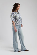 Afbeelding in Gallery-weergave laden, SophiestraightRoll-upCR0463485Crystalblue__2
