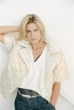 Afbeelding in Gallery-weergave laden, SunnivaS6jacketAimee-20260022ChampagneChampagne__2
