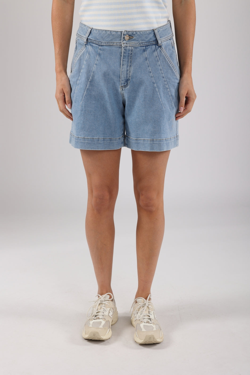 Tanya Short NKS09019 24 Bleached Denim