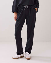 Afbeelding in Gallery-weergave laden, Tapered scuba pinstripe broek 4s2854-30716 000990 - Black
