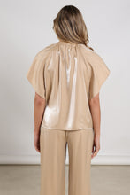 Afbeelding in Gallery-weergave laden, TaylorTopShinyNKS011319Sand__2
