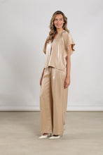 Afbeelding in Gallery-weergave laden, TaylorTopShinyNKS011319Sand__3
